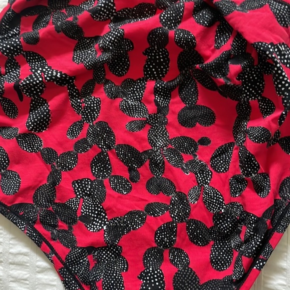 Ethika ‘The Bodysuit’ Sz small - Picture 4 of 5